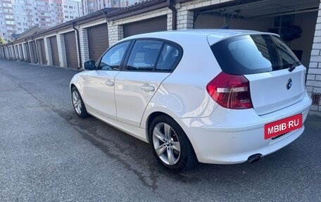 BMW 1 серия, 2011 год, 1 050 000 рублей, 7 фотография