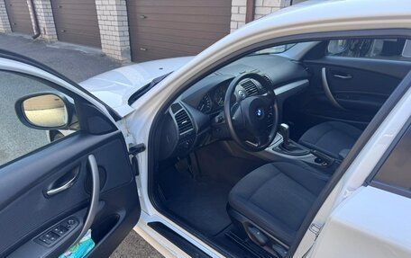 BMW 1 серия, 2011 год, 1 050 000 рублей, 12 фотография