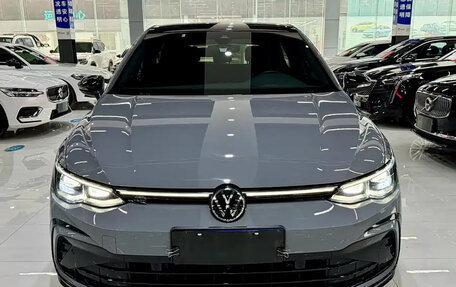 Volkswagen Golf VIII, 2022 год, 2 250 000 рублей, 2 фотография