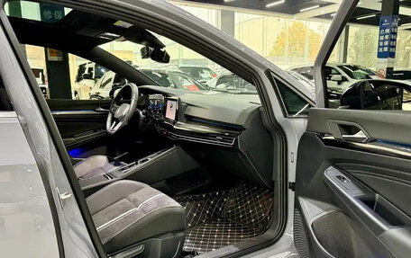 Volkswagen Golf VIII, 2022 год, 2 250 000 рублей, 12 фотография