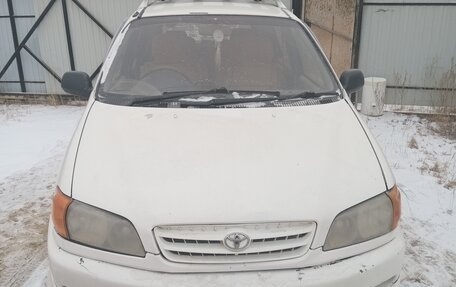 Toyota Ipsum II, 1995 год, 390 000 рублей, 2 фотография