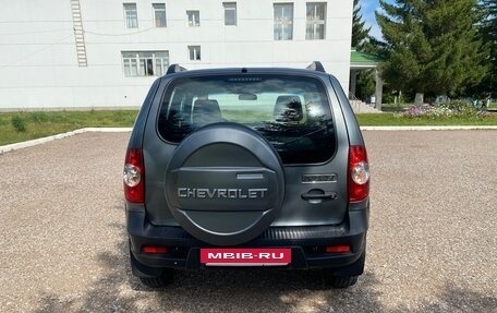 Chevrolet Niva I рестайлинг, 2020 год, 858 000 рублей, 4 фотография