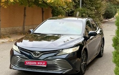 Toyota Camry, 2020 год, 2 050 000 рублей, 1 фотография