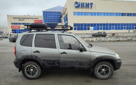 Chevrolet Niva I рестайлинг, 2011 год, 520 000 рублей, 4 фотография