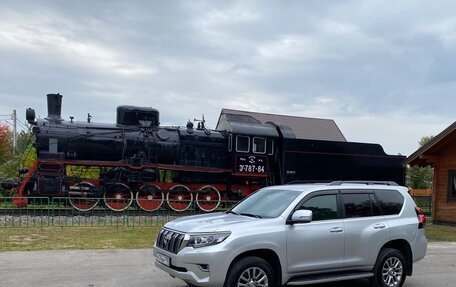 Toyota Land Cruiser Prado 150 рестайлинг 2, 2017 год, 4 200 000 рублей, 6 фотография