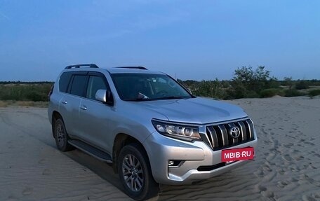 Toyota Land Cruiser Prado 150 рестайлинг 2, 2017 год, 4 200 000 рублей, 9 фотография