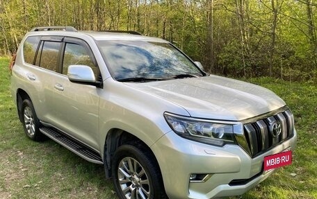 Toyota Land Cruiser Prado 150 рестайлинг 2, 2017 год, 4 200 000 рублей, 11 фотография