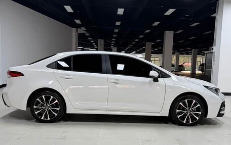 Toyota Corolla, 2022 год, 1 330 000 рублей, 8 фотография