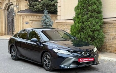 Toyota Camry, 2020 год, 2 050 000 рублей, 2 фотография