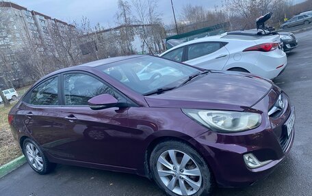 Hyundai Solaris II рестайлинг, 2011 год, 660 000 рублей, 2 фотография