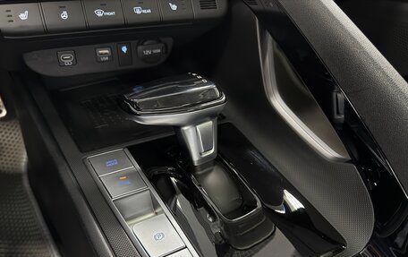 Hyundai Elantra, 2024 год, 2 200 000 рублей, 24 фотография