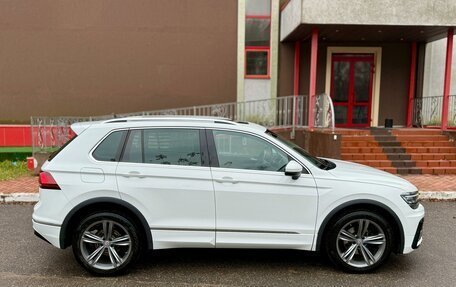 Volkswagen Tiguan II, 2018 год, 3 150 000 рублей, 4 фотография