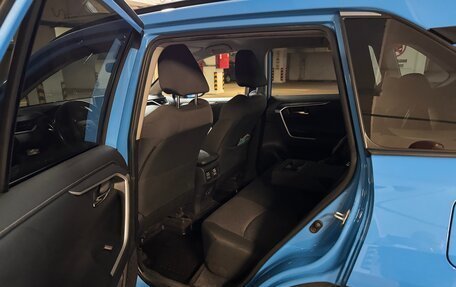 Toyota RAV4, 2019 год, 3 000 000 рублей, 2 фотография