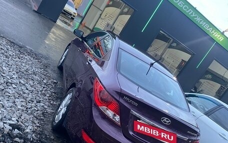 Hyundai Solaris II рестайлинг, 2011 год, 660 000 рублей, 3 фотография