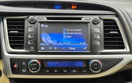 Toyota Highlander III, 2014 год, 2 400 000 рублей, 10 фотография