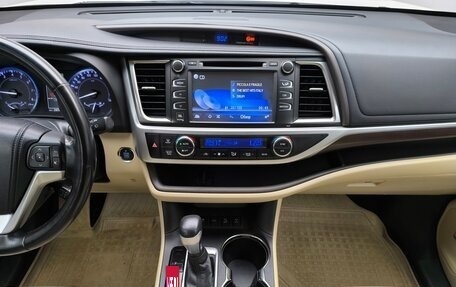 Toyota Highlander III, 2014 год, 2 400 000 рублей, 8 фотография