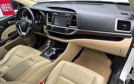 Toyota Highlander III, 2014 год, 2 400 000 рублей, 22 фотография