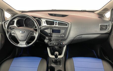 KIA cee'd III, 2015 год, 900 000 рублей, 10 фотография