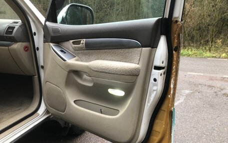 Toyota Land Cruiser Prado 120 рестайлинг, 2003 год, 970 000 рублей, 12 фотография