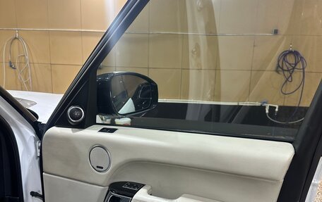 Land Rover Range Rover IV рестайлинг, 2014 год, 3 790 000 рублей, 9 фотография