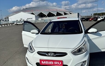 Hyundai Solaris II рестайлинг, 2013 год, 860 000 рублей, 1 фотография