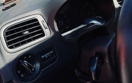 Volkswagen Polo VI (EU Market), 2012 год, 750 000 рублей, 8 фотография