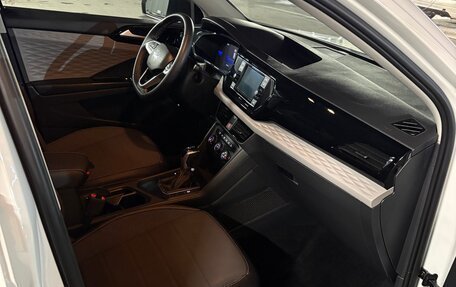 Volkswagen Taos, 2022 год, 2 050 000 рублей, 23 фотография