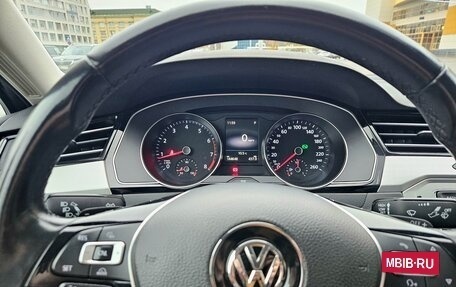 Volkswagen Passat B8 рестайлинг, 2017 год, 1 850 000 рублей, 7 фотография