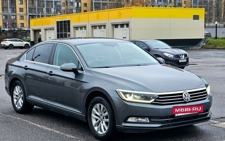 Volkswagen Passat B8 рестайлинг, 2017 год, 1 850 000 рублей, 4 фотография