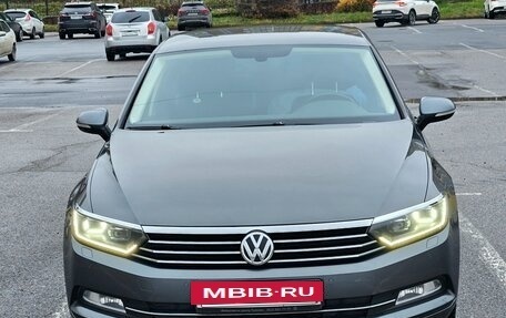 Volkswagen Passat B8 рестайлинг, 2017 год, 1 850 000 рублей, 5 фотография