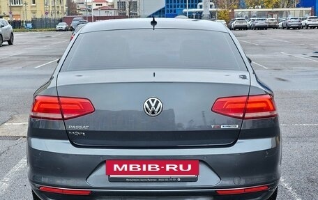 Volkswagen Passat B8 рестайлинг, 2017 год, 1 850 000 рублей, 2 фотография