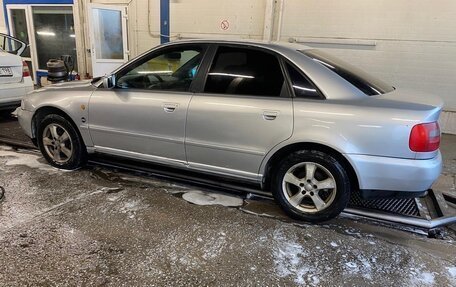 Audi A4, 1998 год, 250 000 рублей, 8 фотография