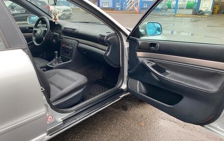 Audi A4, 1998 год, 250 000 рублей, 11 фотография