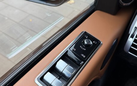 Land Rover Range Rover IV рестайлинг, 2018 год, 5 100 000 рублей, 24 фотография