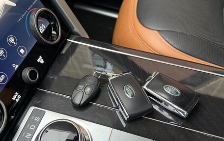 Land Rover Range Rover IV рестайлинг, 2018 год, 5 100 000 рублей, 39 фотография