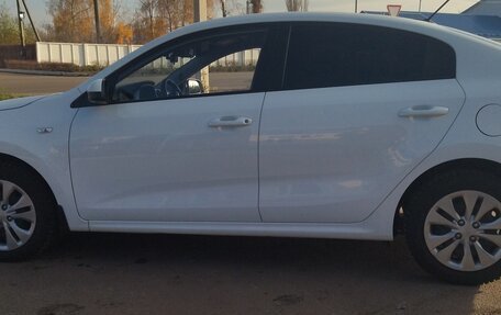 KIA Rio IV, 2020 год, 1 555 000 рублей, 4 фотография