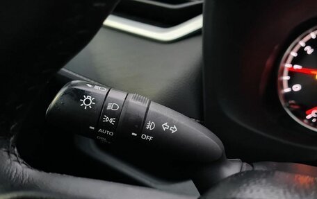 Toyota RAV4, 2021 год, 3 800 000 рублей, 13 фотография