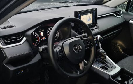 Toyota RAV4, 2021 год, 3 800 000 рублей, 16 фотография