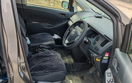 Toyota ISis I, 2012 год, 1 425 000 рублей, 8 фотография