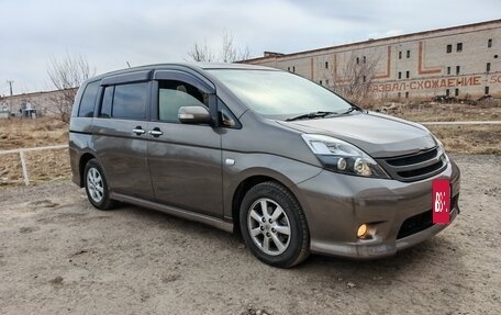 Toyota ISis I, 2012 год, 1 425 000 рублей, 3 фотография