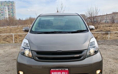 Toyota ISis I, 2012 год, 1 425 000 рублей, 1 фотография