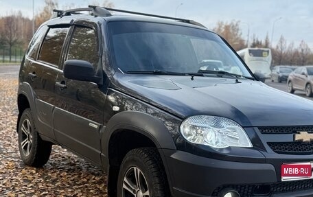 Chevrolet Niva I рестайлинг, 2017 год, 650 000 рублей, 1 фотография