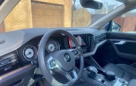 Volkswagen Touareg III, 2019 год, 4 900 000 рублей, 16 фотография