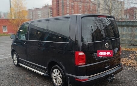 Volkswagen Multivan T6 рестайлинг, 2017 год, 3 250 000 рублей, 7 фотография