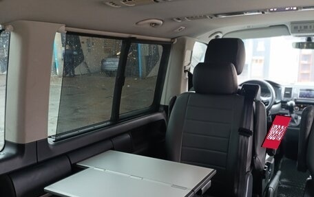 Volkswagen Multivan T6 рестайлинг, 2017 год, 3 250 000 рублей, 13 фотография