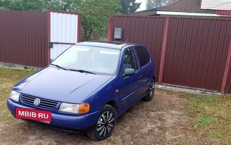 Volkswagen Polo III рестайлинг, 1998 год, 150 000 рублей, 2 фотография