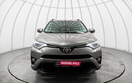 Toyota RAV4, 2018 год, 2 340 000 рублей, 2 фотография