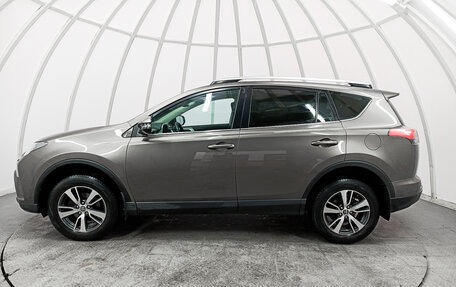 Toyota RAV4, 2018 год, 2 340 000 рублей, 10 фотография