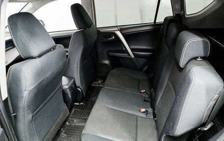 Toyota RAV4, 2018 год, 2 340 000 рублей, 15 фотография