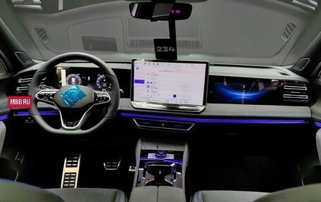 Volkswagen Tiguan, 2025 год, 4 900 000 рублей, 15 фотография